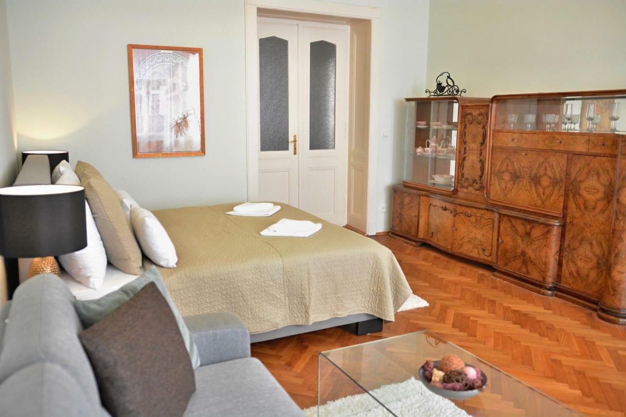 Apartment In The Heart Of Prague Exterior photo